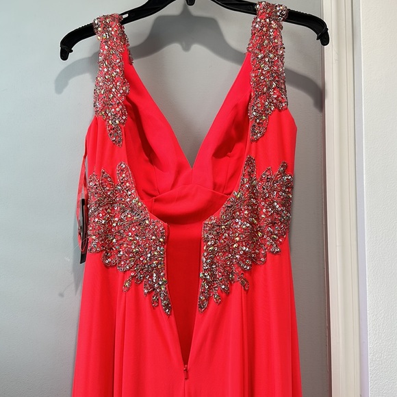 NEW-Joanna Chen New York, gorgeous evening gown. Woman size 2, hot pinkish color - Picture 9 of 16